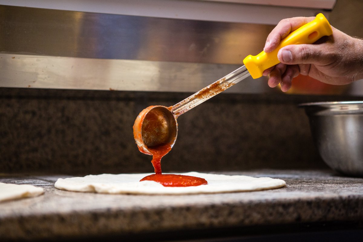 caramicopizza's tweet photo. I love pizza from my head to-ma-toes! Tag a fellow pizza lover.  #pizzapun #handmade #dough #pizza #thecheesierthebetter #cork #ireland https://t.co/sTBtTaLqzH