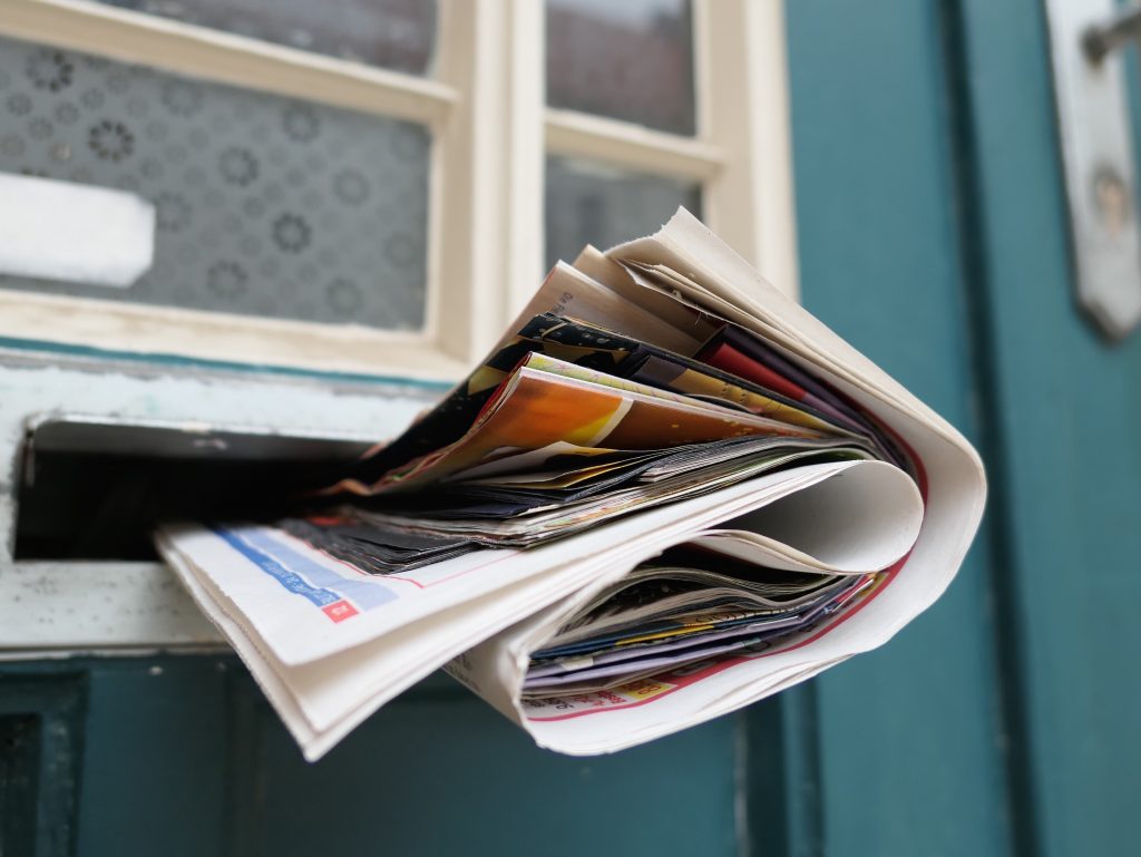 WE'RE HIRING! 

We're currently looking to recruit a Distribution Co-ordinator to check the delivery of our print portfolio across Surrey &amp; SW London and promote our magazines at public drop-off points. 

Get in touch on 020 8939 5600 or priti.mehta@sheengate.co.uk for more info
