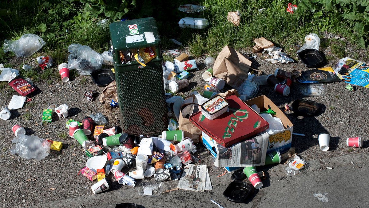Trafikbefalet's tweet photo. Varför beter vi oss så här? https://t.co/4ivCmQrh7n
