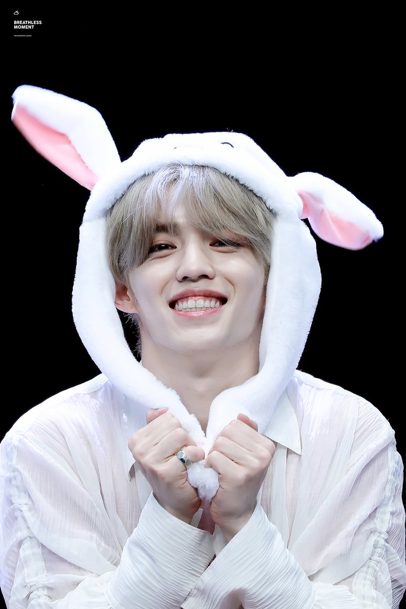 S_COUPS_SAVE's tweet photo. 180720 신나라 팬싸 
토끼쿱 귀여워서 어쩌나 🤭💘
#세븐틴 #에스쿱스 #SEVENTEEN #SCOUPS 
출처 ( @1995scoups 님 💕) https://t.co/87p11XofMt