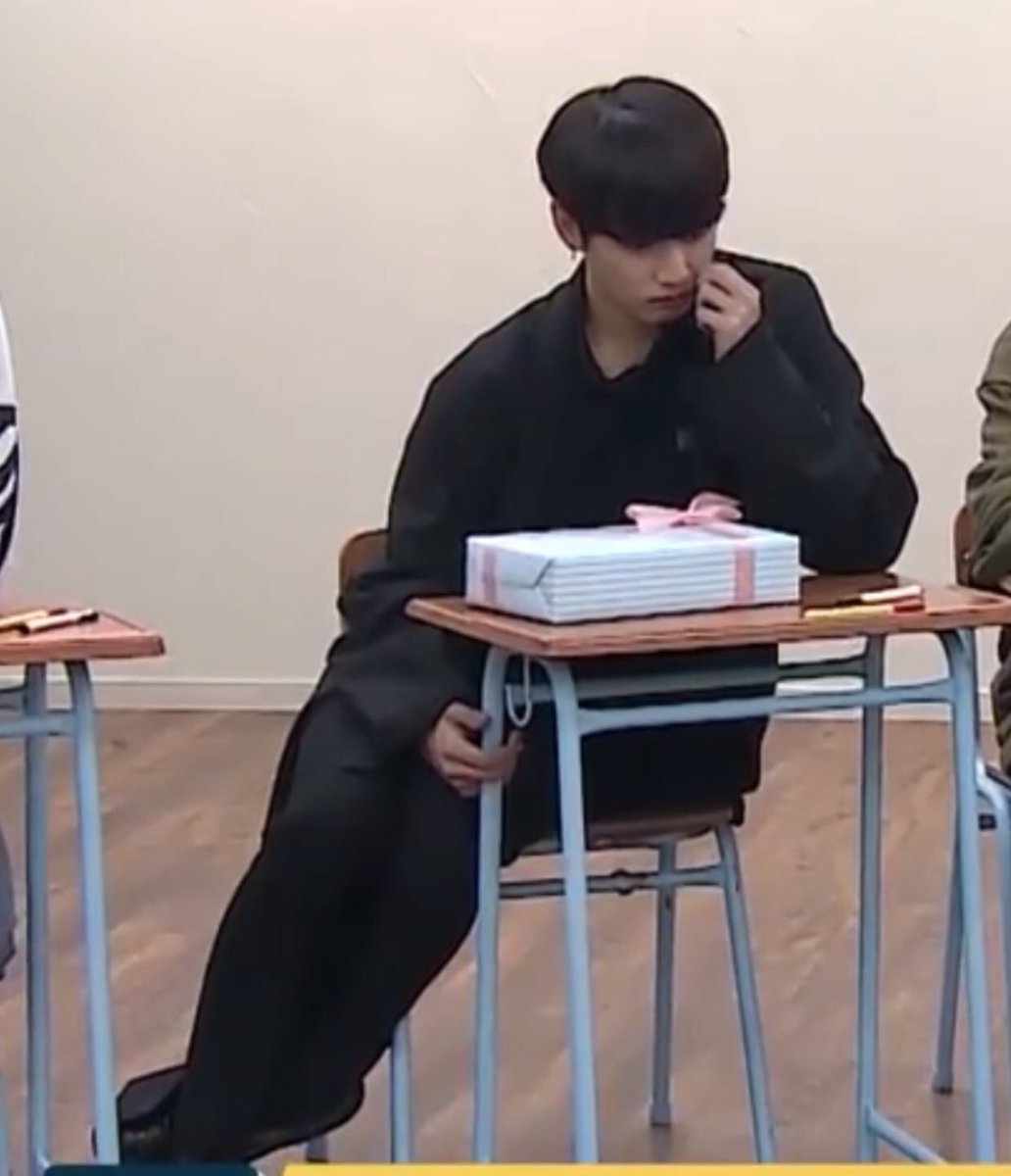 LQ_KOOK's tweet photo. 🦐？ 🧜‍♂️？ https://t.co/o2lOvW2fdE