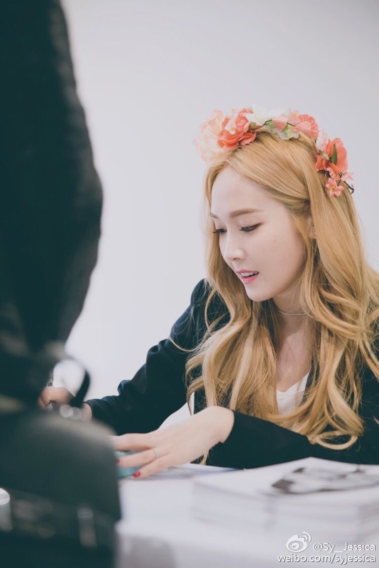younghwang801's tweet photo. I didn’t and won’t forget about you, ever. I love you so much also, Jessica Jung ❤️
#JessicaJung
#11YearsWithJessica
#제시카11주년축하해 https://t.co/wcSgiyr2RY