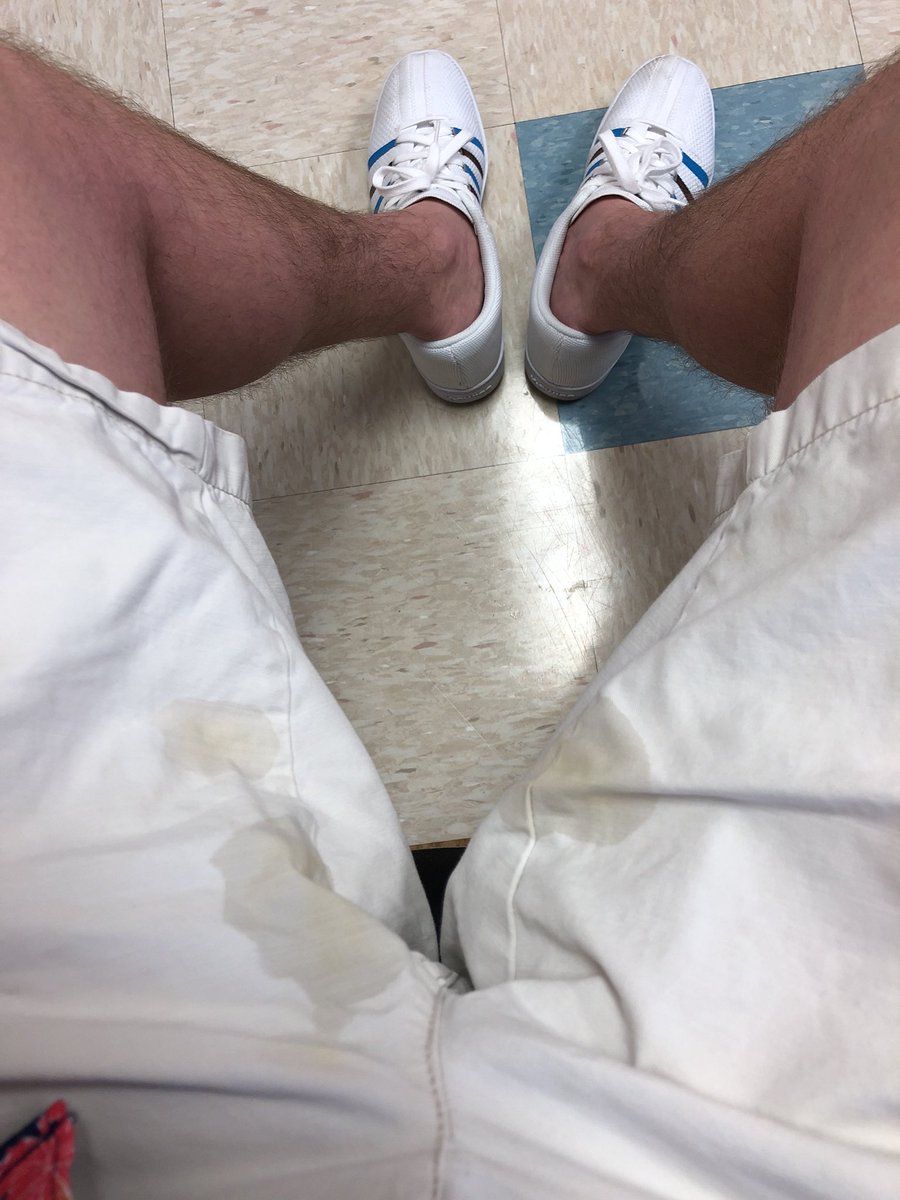 briddell1's tweet photo. Dear #NewDad, donโt try to change a diaper with Baby in your lap. You WILL get peed on. #newdadtips https://t.co/o5Z6wZJzeR