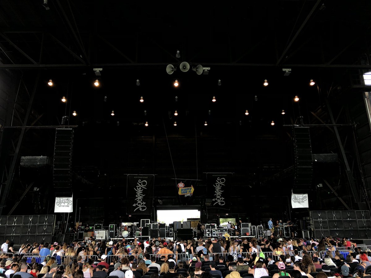 journeys's tweet photo. The Journeys #leftfootstage and Journeys #rightfootstage are both in the amphitheater today. Can’t wait to cry to @thiswildlife and @maydayparade - who are opening up the stages in about 15 mins today ♥️✨ https://t.co/Tm9ZI3u7Vu