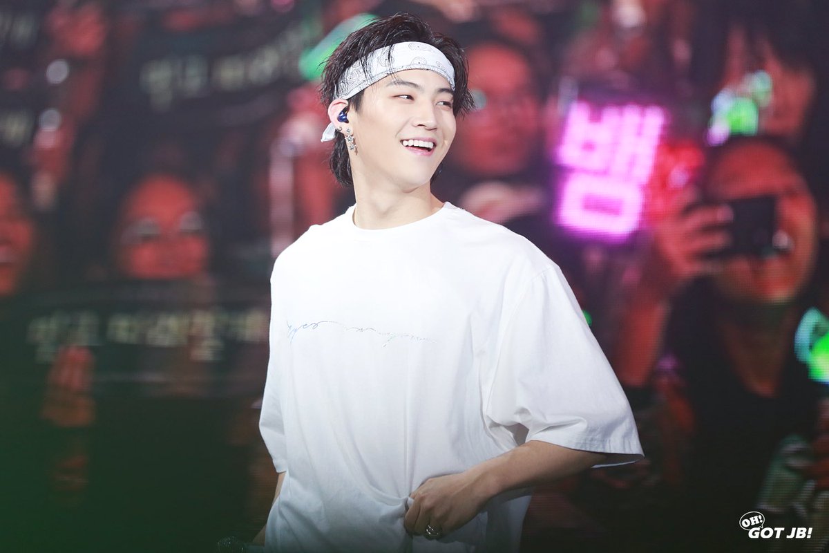 Oh_GotJB's tweet photo. [HQ] 180804 EYES ON YOU IN SINGAPORE (3) #갓세븐⁠⁠ #임재범 #제이비 #GOT7⁠⁠⁠ #JB HQ👉🏻 https://t.co/0E6uvQWB3q https://t.co/RkwA1O7c25