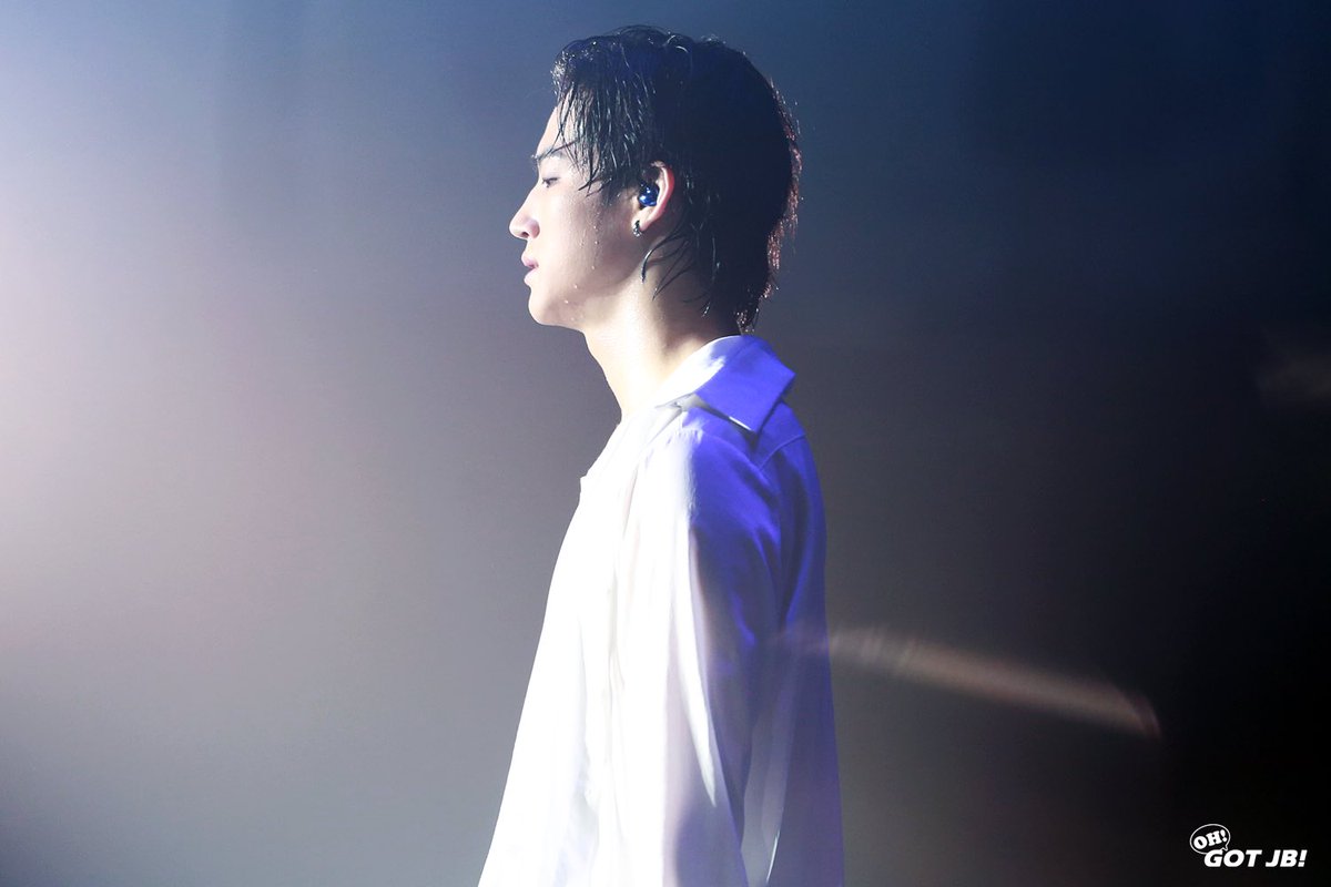 Oh_GotJB's tweet photo. [HQ] 180804 EYES ON YOU IN SINGAPORE (3) #갓세븐⁠⁠ #임재범 #제이비 #GOT7⁠⁠⁠ #JB HQ👉🏻 https://t.co/0E6uvQWB3q https://t.co/RkwA1O7c25