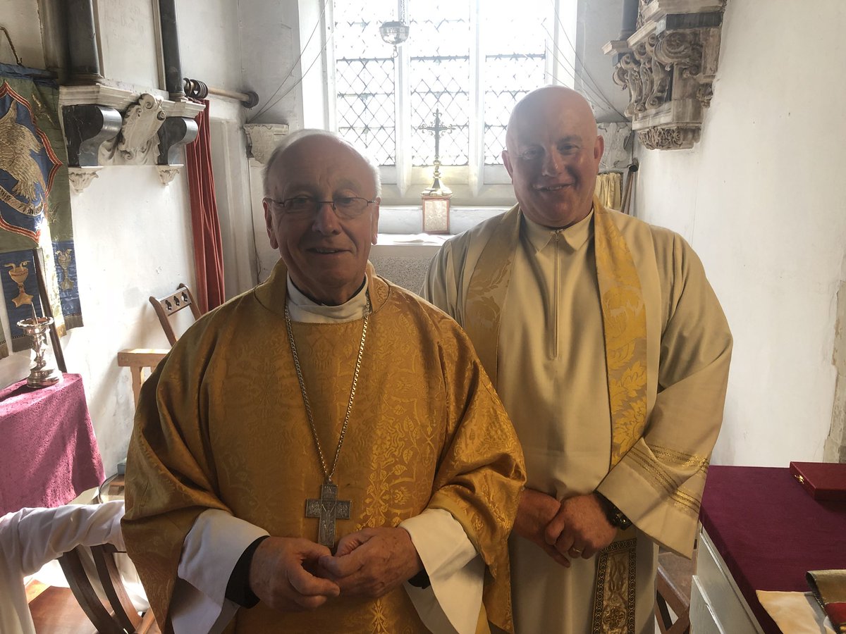 robmarshall33's tweet image. Classic #BishopDavidHope sermon today @stjohndigswell on #TransfigurationofJesus “integrity” “glory” “creation” “silence” 1/2