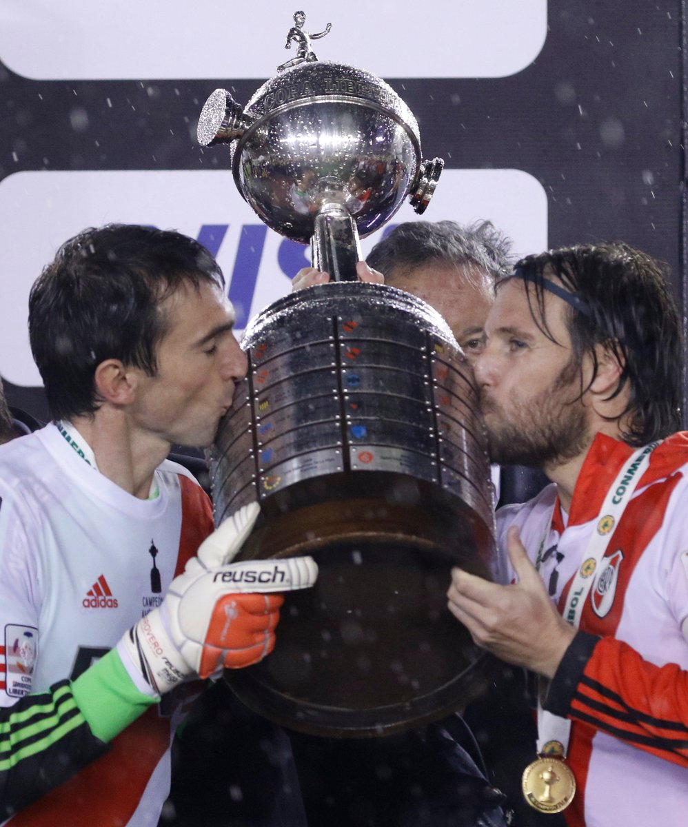 TyCSports's tweet photo. Hace 3 años #River otra vez conquistaba América tras consagrarse en la #CopaLibertadores. Noche inolvidable en el Monumental para los hinchas del Millonario. https://t.co/d6KyLJ9EFr