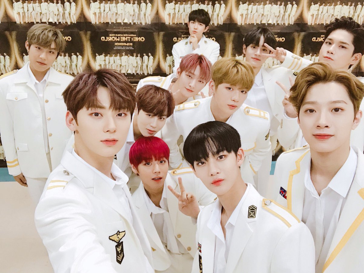 KuanlinTH's tweet photo. [#WannaOneDay] ถึงแม้ว่าเราจะอยู่กันคนละที่ เราก็ยังรู้สึกได้ว่าอยู่ด้วยกันเสมอ ซึ่งก็แสดงว่าได้ว่าความสัมพันธ์ของพวกเราแข็งแกร่งแค่ไหน💜 วันนี้ก็ต้องขอบคุณวอนนาเบิลทุกคนที่มาเชียร์พวกเรากันเยอะมากๆเลยนะครับ รักนะครับ( ˘ ³˘)♡ https://t.co/tkAcbyD15x