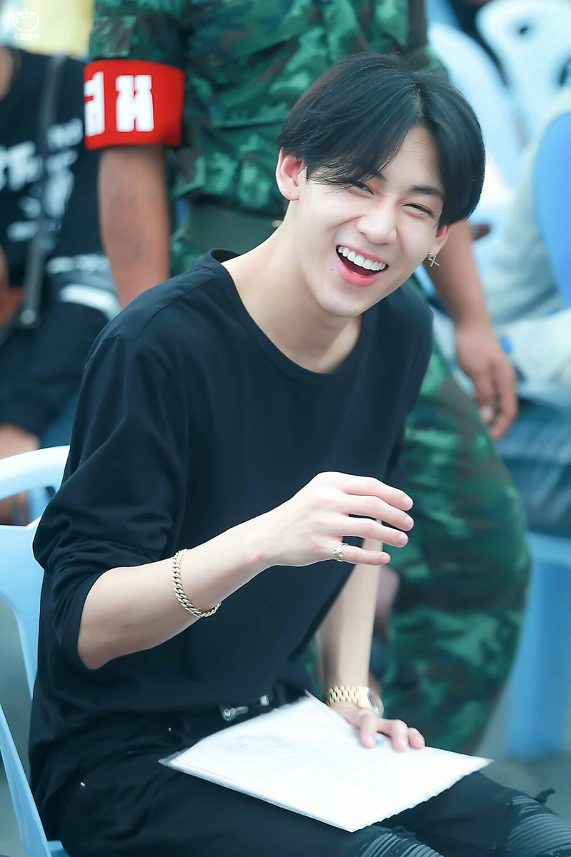 Look-Pear •BamBam• tweet media