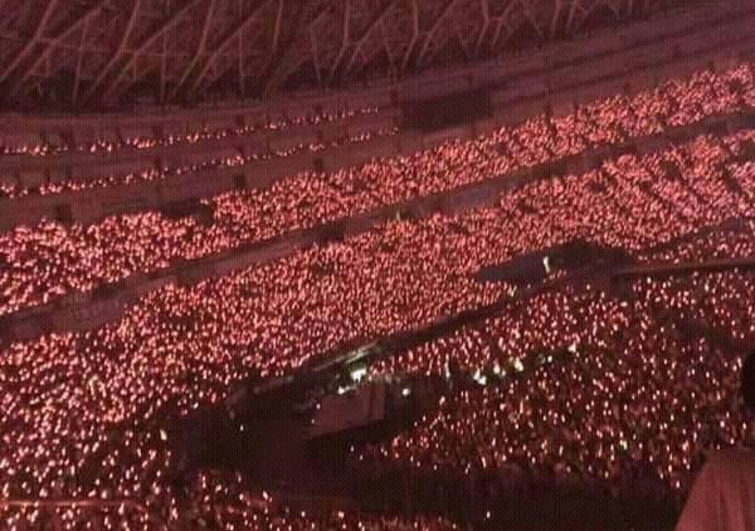 chaimae_hw's tweet photo. #powerupredvelvet @RVsmtown https://t.co/wyJRmtyzEv