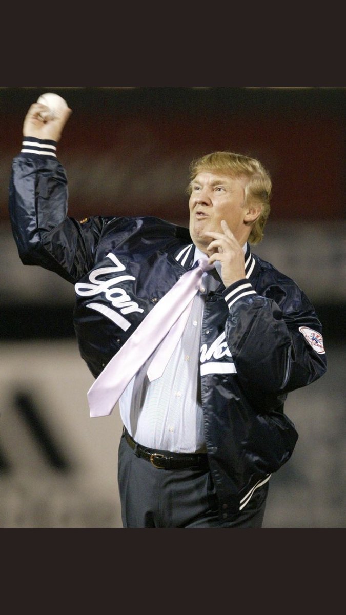 TermanologyST's tweet photo. Next time y’all say fuck the @Patriots cuz they support Trump... Keep that same energy talking about them @Yankees 😂😂😂😂😂😂😂 https://t.co/GCvxEHYYlS