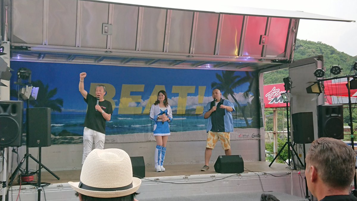 ra6ken7000's tweet photo. 新潟BEAT!参戦してきました✨
結果、「カスタムカー部門3位」「ベストパフォーマンス部門3位」「外向きスマートクラス1位」と3つもいただけました😆
BEAT主催、スタッフの方々、参加した皆さんお疲れ様でした💡
#輝音
#diecock
#外向き
#Beat2018
#BEAT
#日本海間瀬サーキット
#新潟県 https://t.co/5E7iXZ0GNj