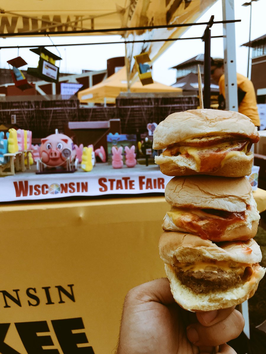 MinesRoadLegend's tweet photo. Working with @UWMAVRC from @UWM @wistatefair has its #benefits https://t.co/8qfrpPPEzi