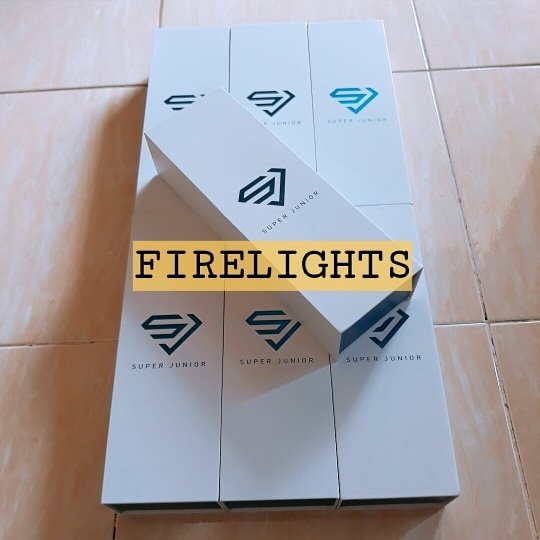 akuanyakaka's tweet photo. [ SALE !!! ]

💞EXO Kokobop Reg A ver. (Sealed, no poster) IDR 230k

💞SUJU Official LS IDR 635k

Shipping dr Surabaya
Bisa via gojek/grab

Yg minat DM aja ya^^

#exo #kokobop #albumexo #superjunior #lightsticksuju #sushow7 #jualalbumexo #wts #juallightstick https://t.co/okgPBYnK27