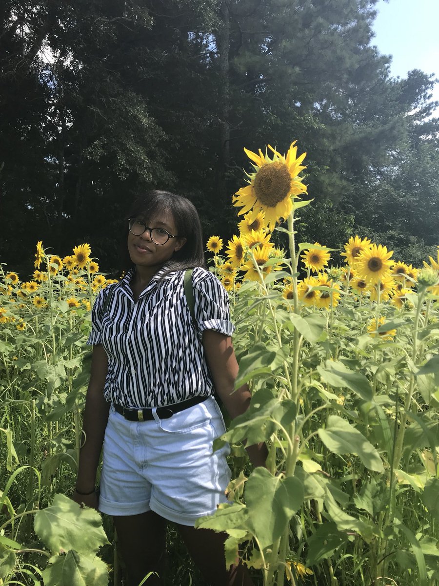 DeserveTheWorld's tweet photo. Jaylin (@yellowfIowers) (Requested) https://t.co/T1VdWbRPyv