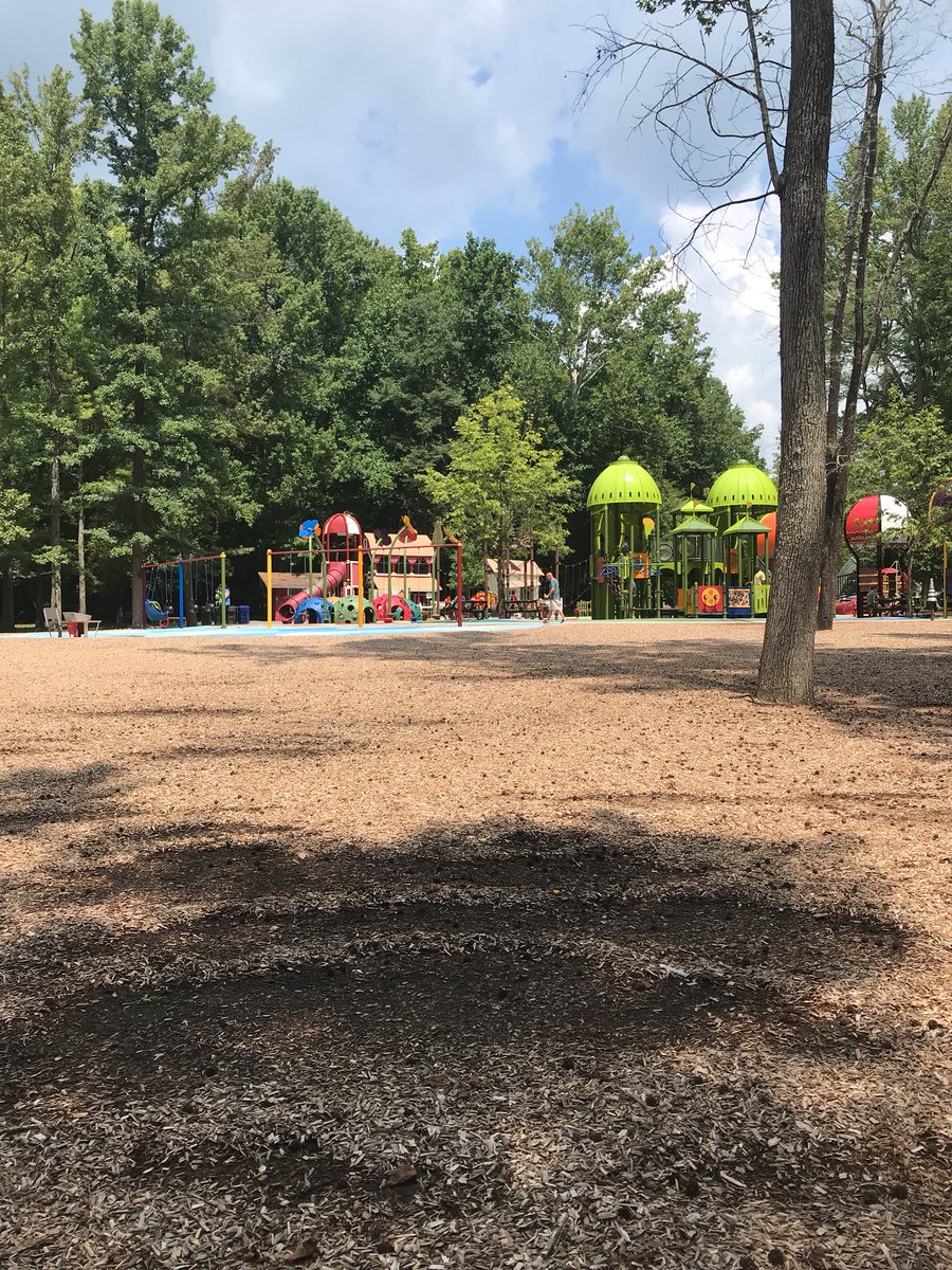jay29ATT's tweet photo. At the park with the Fam. https://t.co/CxXwTIAjXT