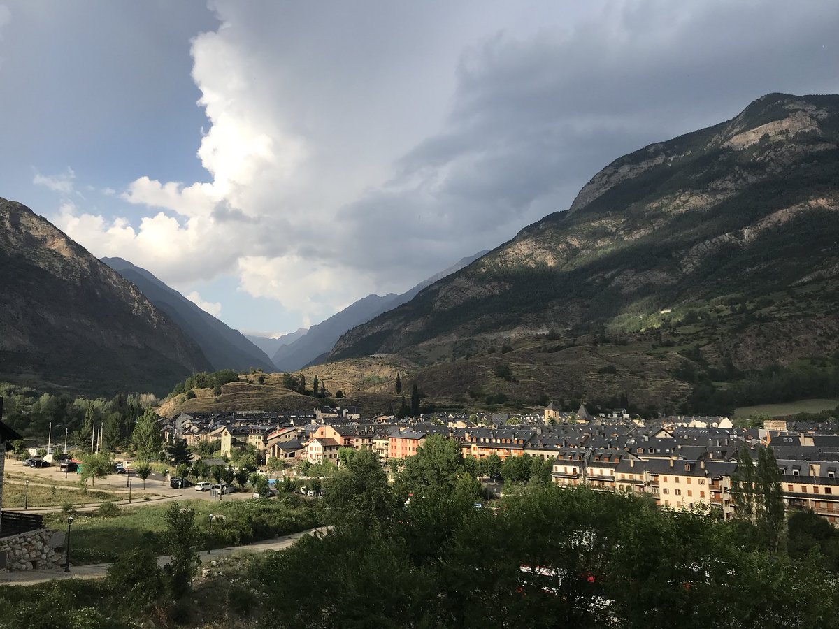 Llueve en Benasque <a href="/meteobenas/">Dani Mora</a> 😉