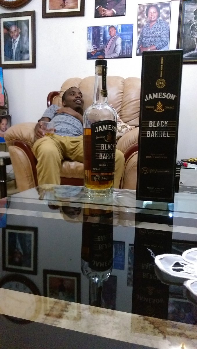 Mfreshmorris's tweet photo. Someone is calling in sick tomorrow!! @rodneyian1 #browski https://t.co/t4Mvq5qpEG