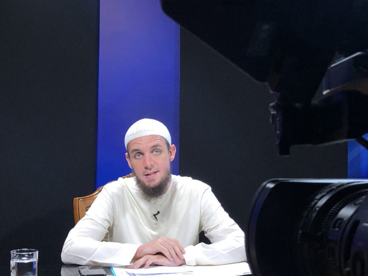 JAMIYYATHSALAF's tweet photo. LIVE NOW

Ruqya Q&amp;A
Sheikh Muhammad Tim Humble 

https://t.co/QbzrvFVMYd https://t.co/9TKilb20x2
#thecall2018 https://t.co/Q6Gz3a4QPB