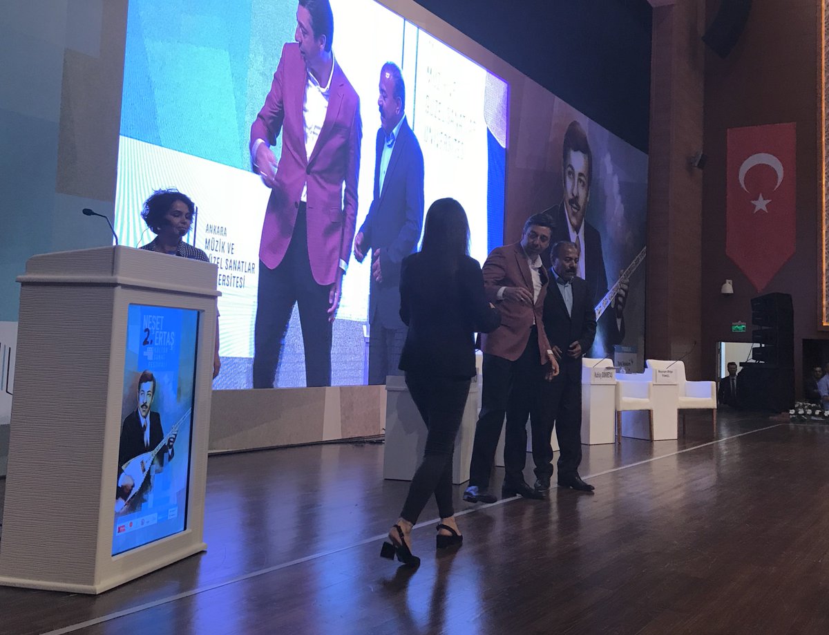 nesetertasksf's tweet photo. #NeşetErtaşFestivali kapsamında düzenlenen törende ödüller sahiplerini buldu.

Kültür Sanat Araştırmaları Ödülü: Okan Murat Öztürk
Yorumculuk Ödülü: @zaraofficialtr
Mahalli İcra Ödülü: Haydar Şanlı
Genç Yetenek Ödülü: @eozkanofficial
Yaşam Boyu Onur Ödülü: @BediaAkarturk https://t.co/gzIF9AUhVu