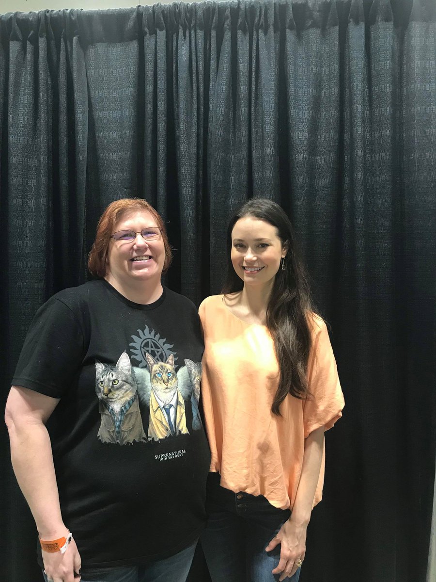 chrisdvanne's tweet photo. Top story: @summerglaucom: 'The cool guys at @SuperheroPOLL snagged a photo of our staff member Cindy (in black with her back to the photo) first in line to meet #SummerGlau at #MNFanFusion18.
@MNFanFusion #MNFF ' https://t.co/1E5bqcMSLw, see more https://t.co/zTRzr6gVAs