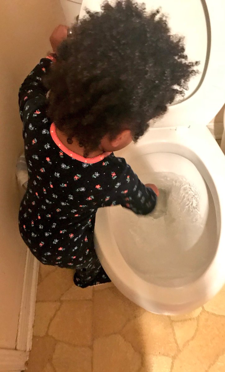 Katrina_HRM's tweet photo. And this is the story of how I lost one of my travel brushes this morning #jb2016 https://t.co/sTOIYnding