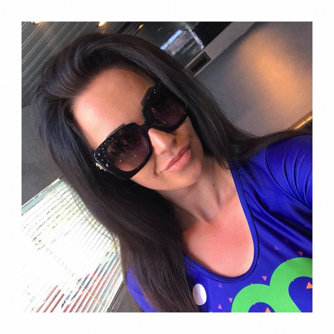 Hot day today on the grid at @Brands_Hatch @BritishGT for @FoxMotorsportOT 🏁🏁🏁 https://t.co/SrCvwExq<a class="tags" target="_blank" title="On Twitter" href="/?out=eyJ0eXAiOiJKV1QiLCJhbGciOiJIUzUxMiJ9.eyJpYXQiOjE3MjI5OTM1OTcsImlzcyI6InR3cG9ybnN0YXJzLmNvbSIsIm5iZiI6MTcyMjk5MzU5NywiZXhwIjoxNzU0NTI5NTk3LCJyZWRpcmVjdF91cmwiOiJodHRwczovL3R3aXR0ZXIuY29tL0JyYW5kc19IYXRjaCJ9.u2K3MKt5YxTwKN2UrZR0syIQqiwI8fuTMg9xPiVBvo-m_2gyx6yTxX1FgJZGjvoXGzpnBbnXTkrkGNYCntQZFA">@Brands_Hatch</a><a class="tags" target="_blank" title="On Twitter" href="/?out=eyJ0eXAiOiJKV1QiLCJhbGciOiJIUzUxMiJ9.eyJpYXQiOjE3MjI5OTM1OTcsImlzcyI6InR3cG9ybnN0YXJzLmNvbSIsIm5iZiI6MTcyMjk5MzU5NywiZXhwIjoxNzU0NTI5NTk3LCJyZWRpcmVjdF91cmwiOiJodHRwczovL3R3aXR0ZXIuY29tL0JyaXRpc2hHVCJ9.0nkM1ZEaRqilVssu95bjLISrXNRHe27U5VkyV2I2mZB5QJMjma6BgrYpTRtcinQ2znh3kbHi-e1Awk-j_jjlNQ">@BritishGT</a><a href="/tag/gridgirl"class="tags"><span>#gridgirl</span></a>