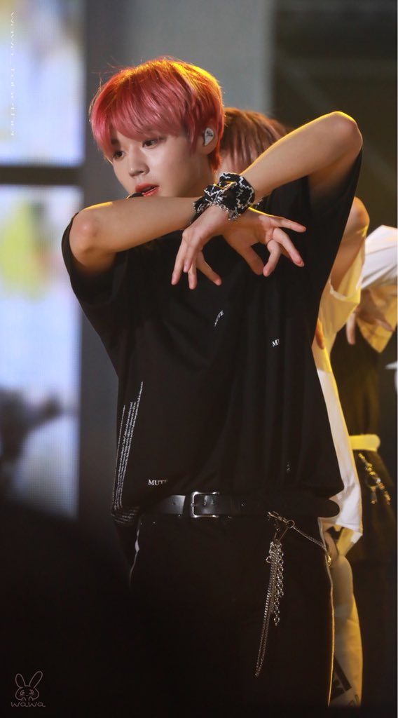 xinyaobaba's tweet photo. 0801KMF
#parkjihoon #1YEARWITHWANNAONE #JIHOON #박지훈 #지훈 #朴志训 https://t.co/jaNl7sGFCn