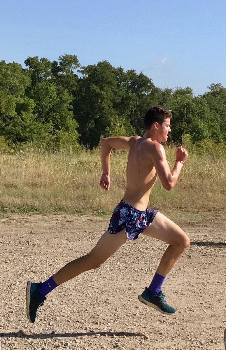 linz89_98's tweet photo. While most consider running a punishment or necessary evil of training these two Texas High Tigers are choosing to attend Cross Country camp in Anna, TX to perfect their craft!  Impressive!  #whoyawit #texashighathletics #dedication #lovestheprocess https://t.co/KEDF9y4F3U