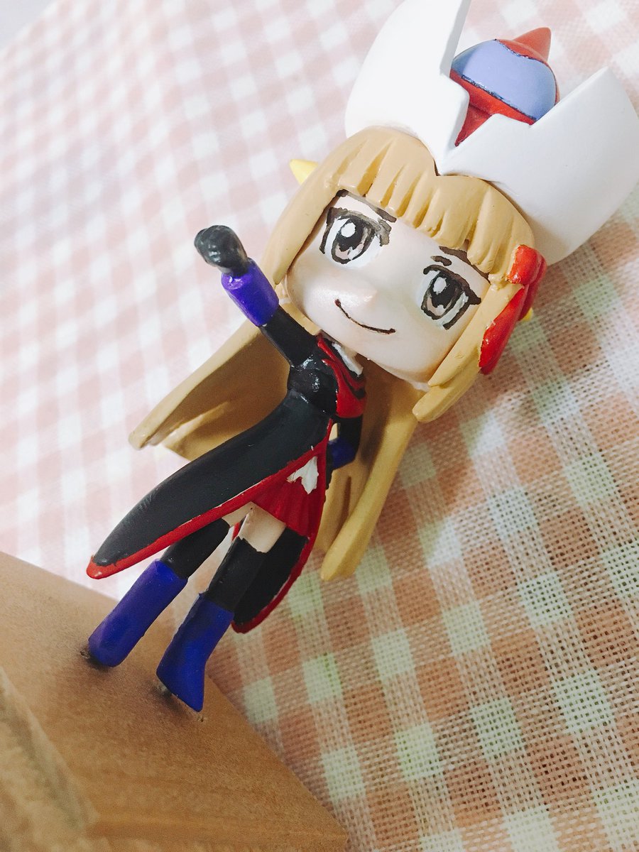 本多真梨子 בטוויטר いただきものたち たくさんの薄い本をもらった いつも思うけど ロボガの薄い本は完成度がすごい そして手作りのzちゃん フィギュア フィギュアって手作れるものなの Rgz Rgz Online