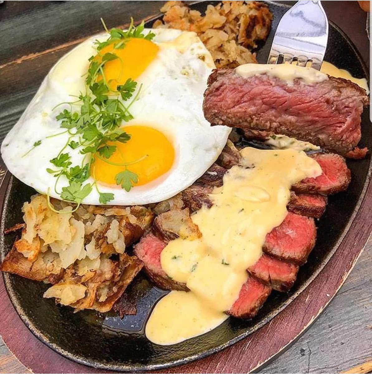 brandsway's tweet photo. Brunch this weekend?

#sundaybrunchgoals courtesy of @hotelchantelle https://t.co/0Hd6ulNlSp