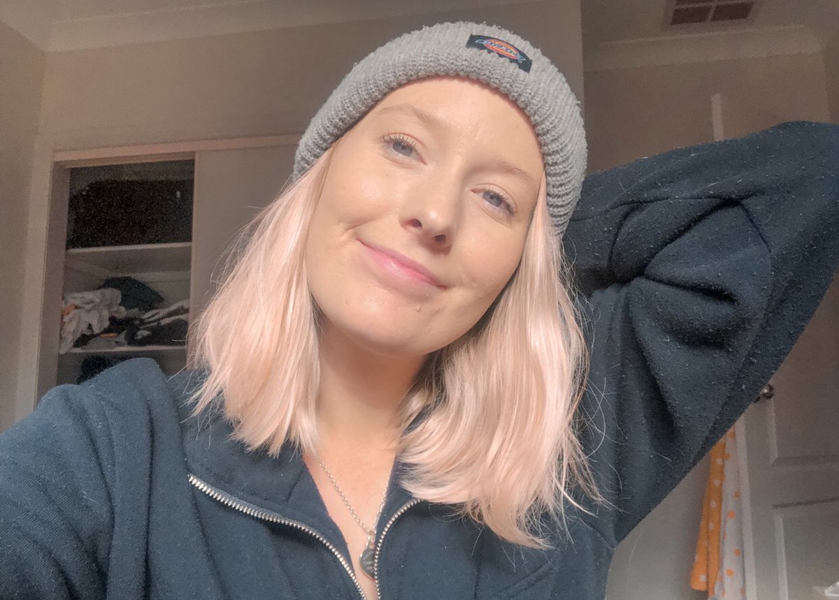 megandijkman's tweet photo. always vibrant, always queer 🌈💘✨🙏#vibrantqueers https://t.co/Q0GSTIuDAU