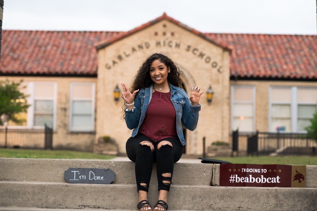 TexasState23's tweet photo. Kayla Porter ( @kaylaxoporter )
Major: Pre-Nursing
From: Dallas, Tx
#Txstate22 #TexasState22 #Txst22 https://t.co/B0n8T5PdvC