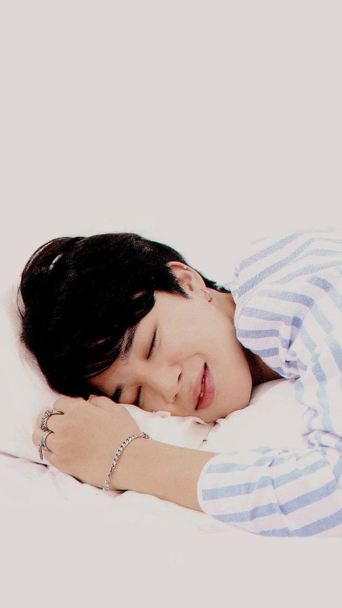 PJMSGALLERY's tweet photo. jimin in pajamas ☁️🌙 https://t.co/Ka1JagqgDB
