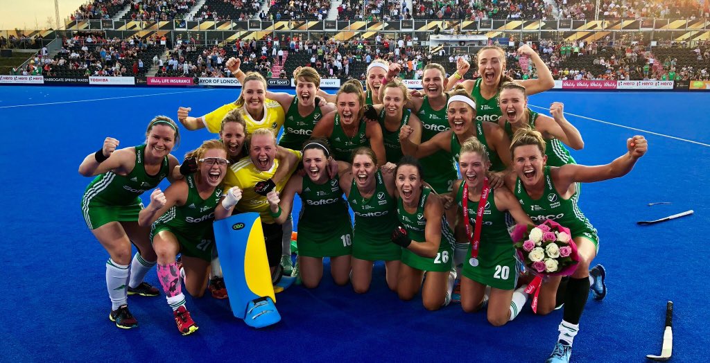 DecPierce's tweet photo. Heroes! So so proud! What an unbelievable achievement. Well done 🇮🇪 @IreWomenHockey @irishhockey https://t.co/vii6RwWTUe