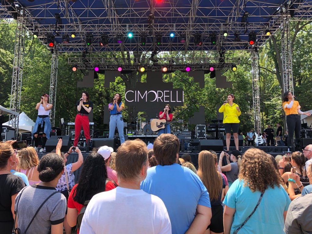 Cimorelliband's tweet image. SO MUCH FUN IN CLEVELAND TODAY 💙💛❤️