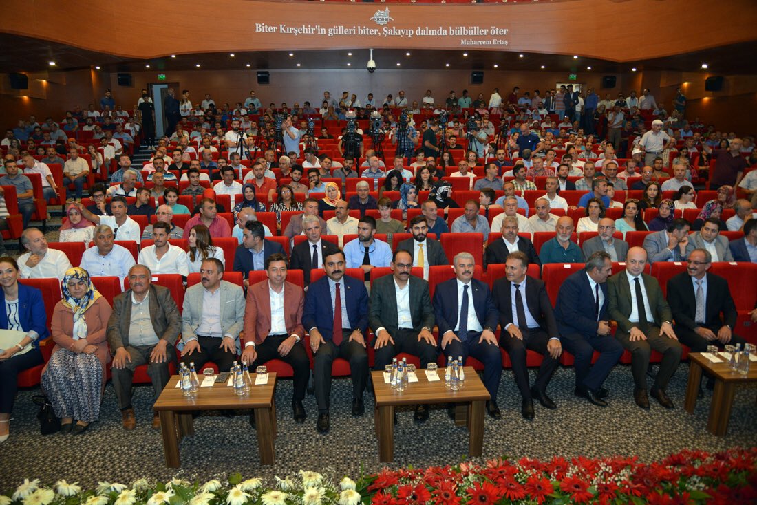 yasarbahceci's tweet photo. Festivalin son gününde Neşet Ertaş Kültür Sanat Merkezinde Ustanın anlatıldığı çok güzel bir panel gerçekleştirildi, birbirinden kıymetli konuşmacılar her yönden Neşet Ertaş’ı anlattı @ikalin1 #NeşetErtaşFestivali https://t.co/n4VXCxB97b