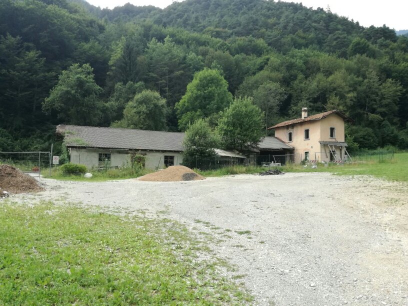 pivettiladige's tweet photo. Val di #Ledro, l'ex segheria di #Lenzumo, nella splendida val di #Concei, si trasformerà in struttura ricettiva, lo ha deciso il Comune che la metterà in vendita. Ne scrive @PaolaMalcotti su @giornaleladige https://t.co/TXNAzuEAE4 #vallediledro #lagodiledro #valdiconcei #trentino https://t.co/HVQKCRD7jj