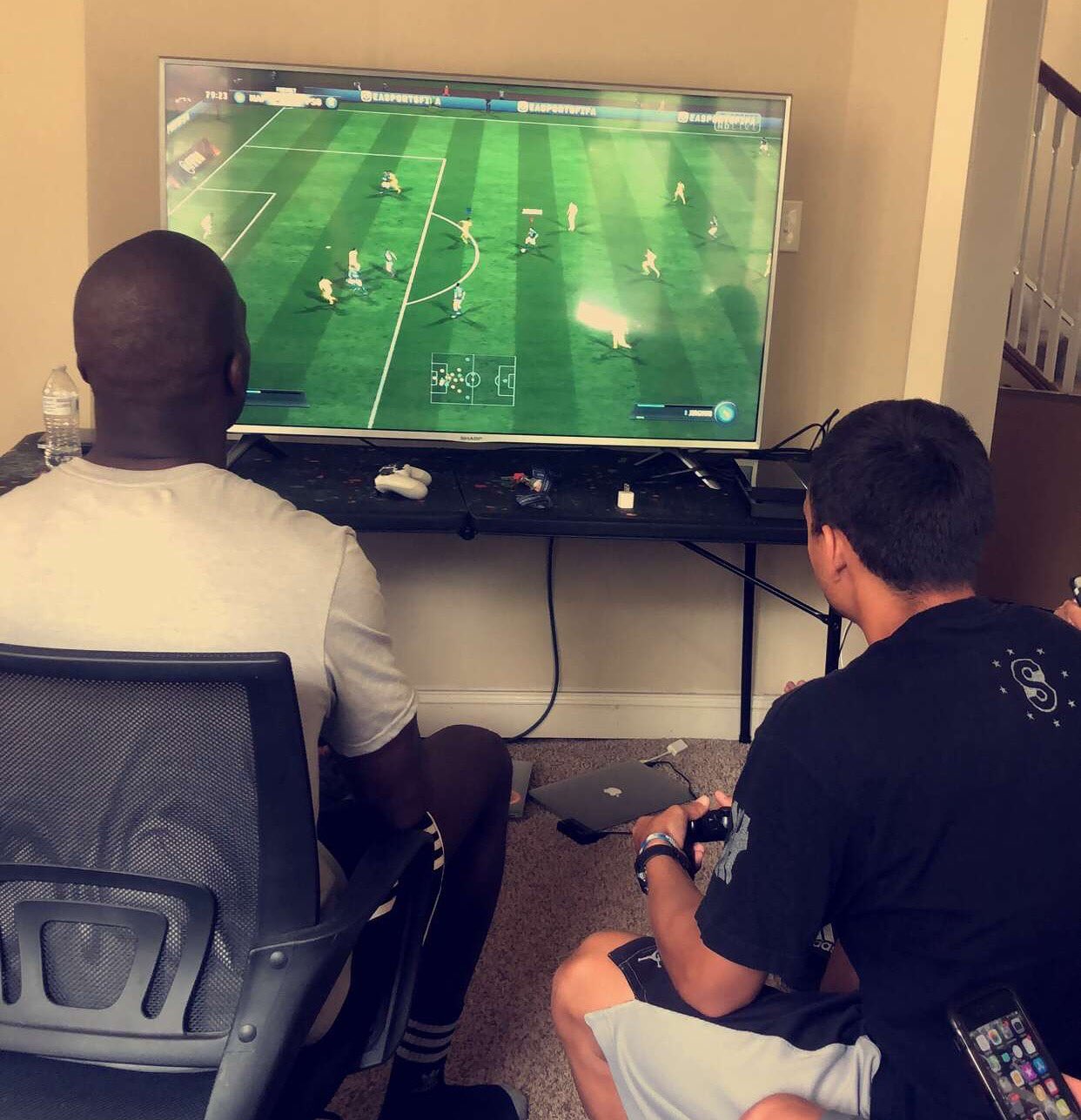 Drake Men's Soccer on Twitter "Ocho came to play today🕹⚽️ Thanks for