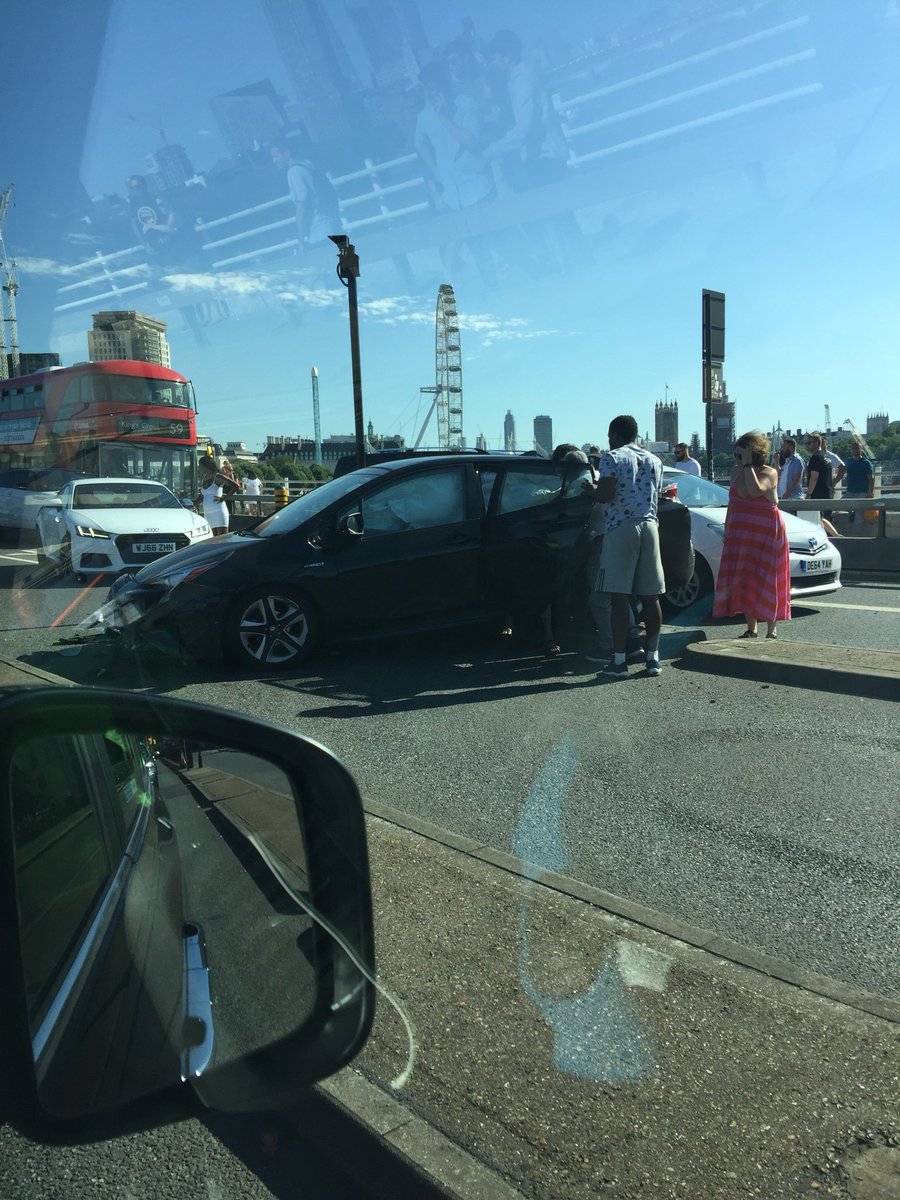 LondonTrafficW1's tweet photo. #TravelAlert It looks like a @TfLTPH licensed #minicab or #Uber has somehow hit #Waterloo bridge expect delays letβs hope @ChrisGraylingMP is taking note #PublicSafety #RoadSafety #TrafficNews https://t.co/CFWm3rNCte