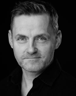 LovettLogan's tweet photo. Off to see clients @GapinskiMary &amp; @sandynelson70 in #Handfast @Summerhallery from @NutshellTheatre @edlittlewood https://t.co/hHvwmiABrL #edfringe2018 https://t.co/WAtChsrdL2