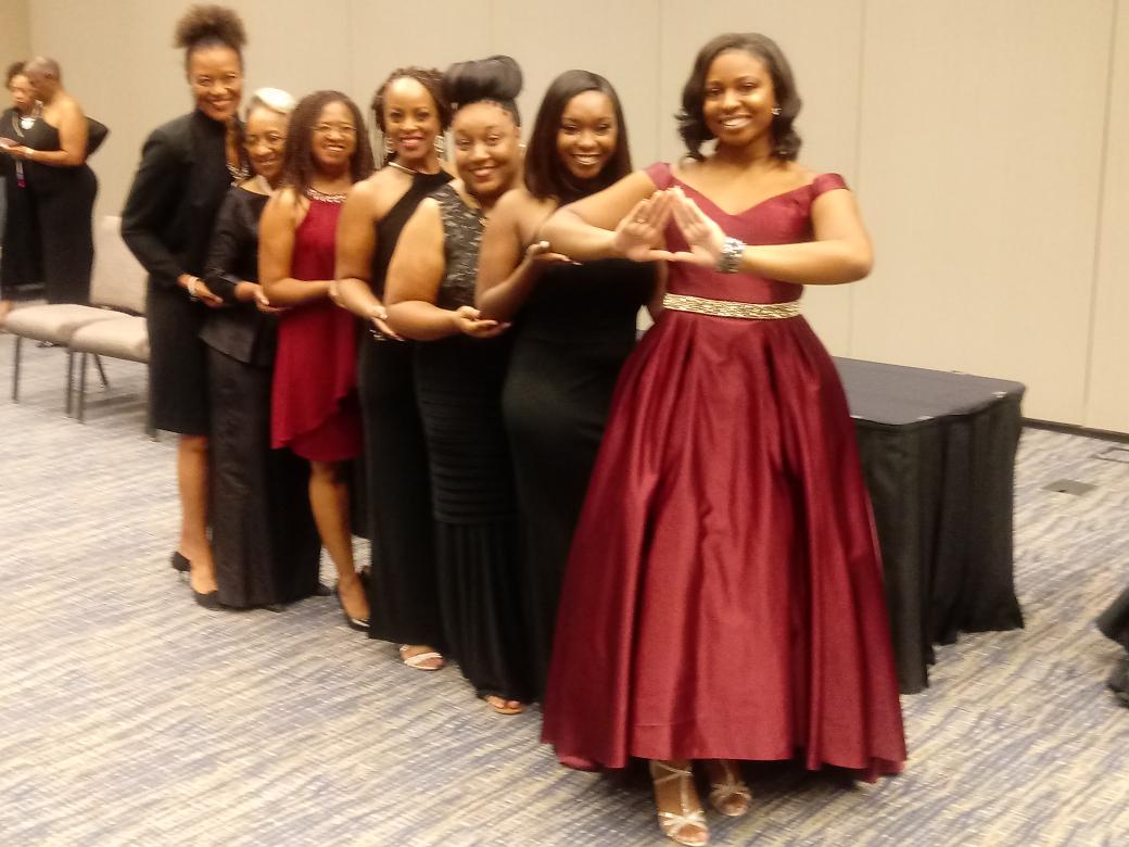 fsmcglown's tweet photo. We are ecstatic to stand behind her and support her for yet another two year term. Congrats @_alllllthatJAZ on being re-elected as the Central Regional Representative. We love you!!! https://t.co/Gj9x3UZkhl