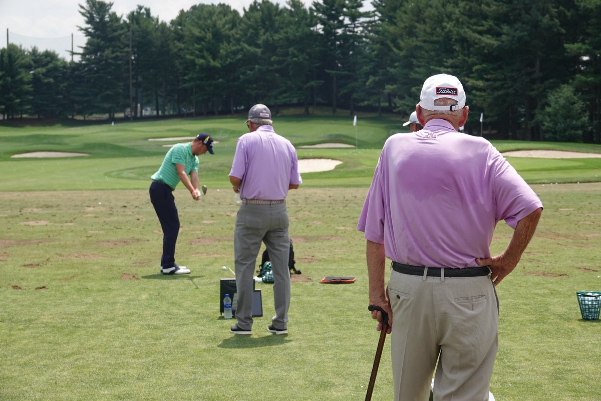 PGATOUR's tweet photo. Three generations. 

@JustinThomas34 with dad and grandpa on the range.

Golf runs in the family. https://t.co/iagEKrG6ib