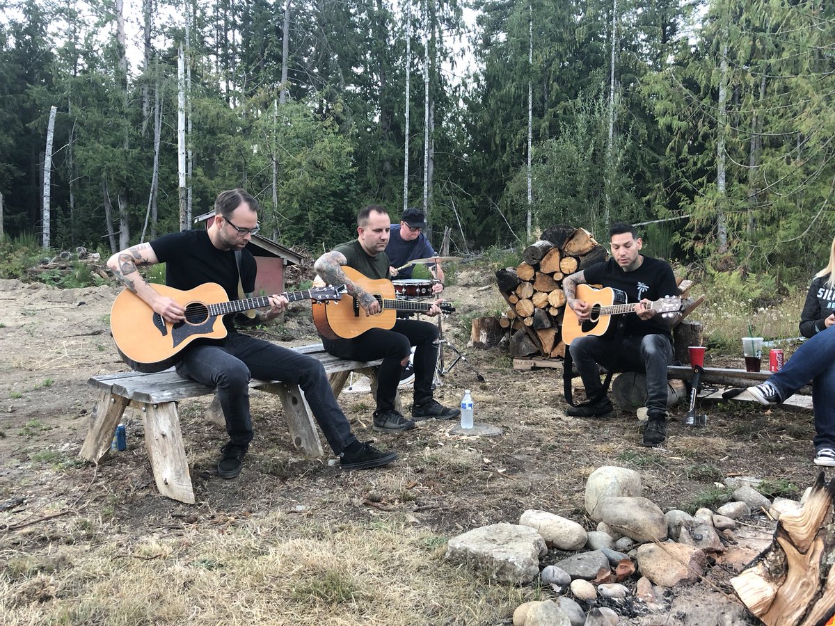 The party ended and the dream is over.  It was fun while it lasted... until next time, thanks <a href="/mxpx/">MxPx</a> #ItsThatTimeAgain #TheShowHasNowComeToAnEnd #StillWontPlayBadHairDay #LastOneOnTheFerry #🔥 <a href="/mikeherreraTD/">Mike Herrera</a> <a href="/Tomwisniewski/">Tom Wisniewski</a>