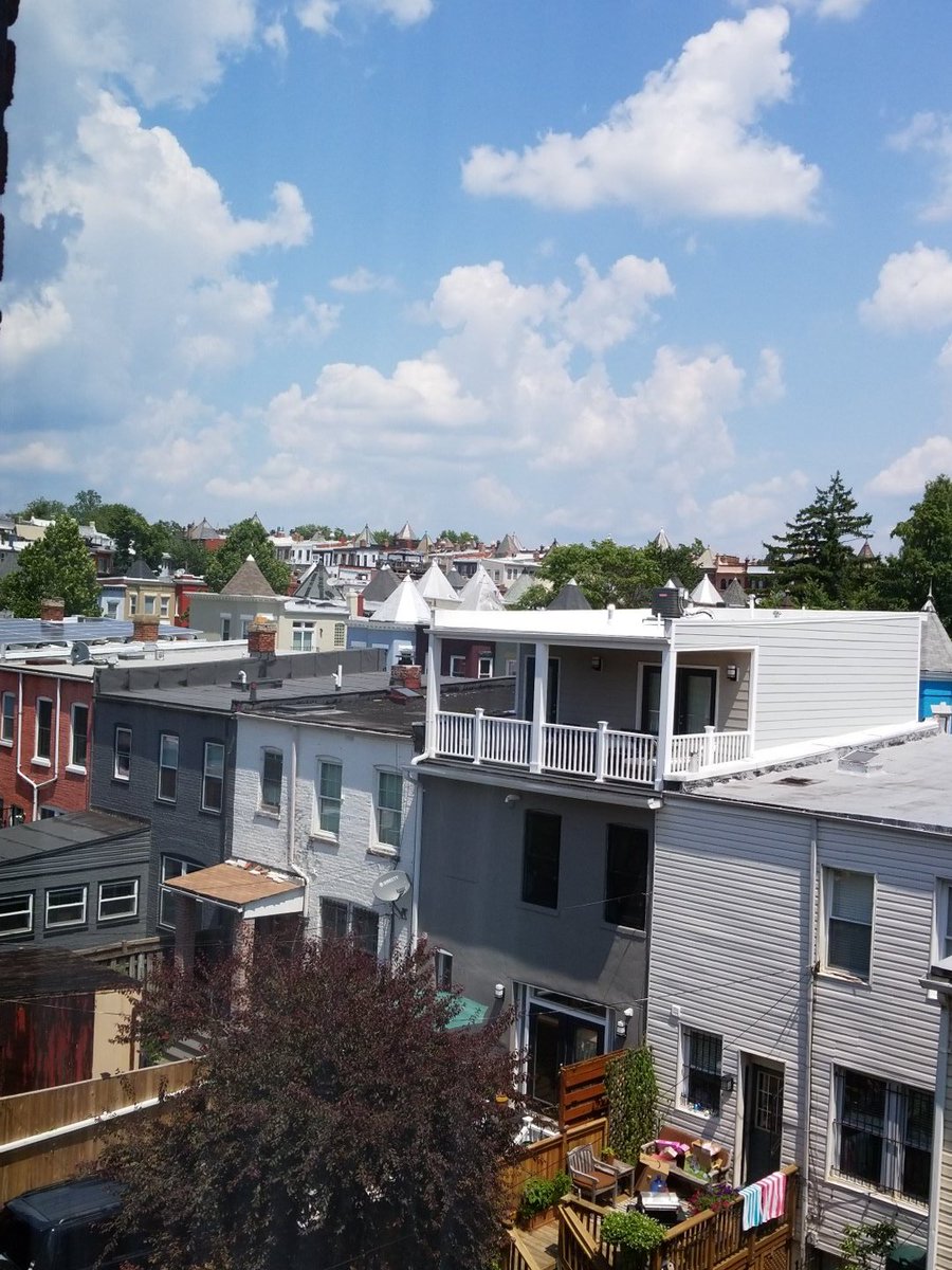ScottRobertsDC's tweet photo. at this afternoon's @ttrsir open house at #BealeHouse, 129 W St NW #402, offered at $574,900; next to the still-under-construction #BealeSquare rowhouses #BloomingdaleDC https://t.co/tySNTpta0D