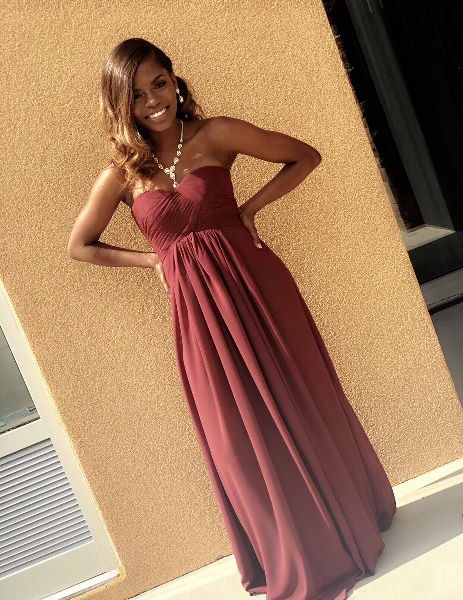 _thedeeJayy's tweet photo. i wanna give a shoutout to Pat & Ron for not letting me trip over this dress during the ceremony. I love us, fr 🤞🏾#together4eva https://t.co/3yZMhHVhWP
