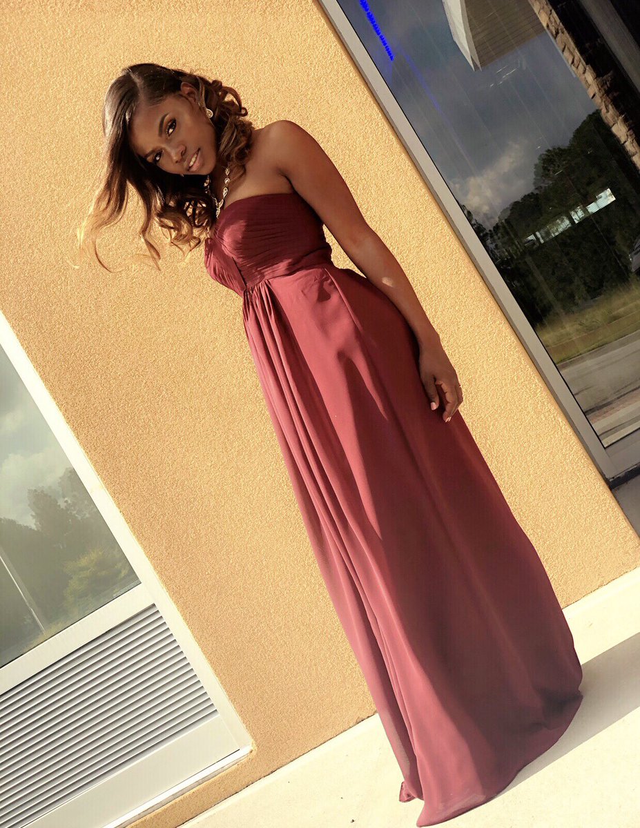 _thedeeJayy's tweet photo. i wanna give a shoutout to Pat & Ron for not letting me trip over this dress during the ceremony. I love us, fr 🤞🏾#together4eva https://t.co/3yZMhHVhWP