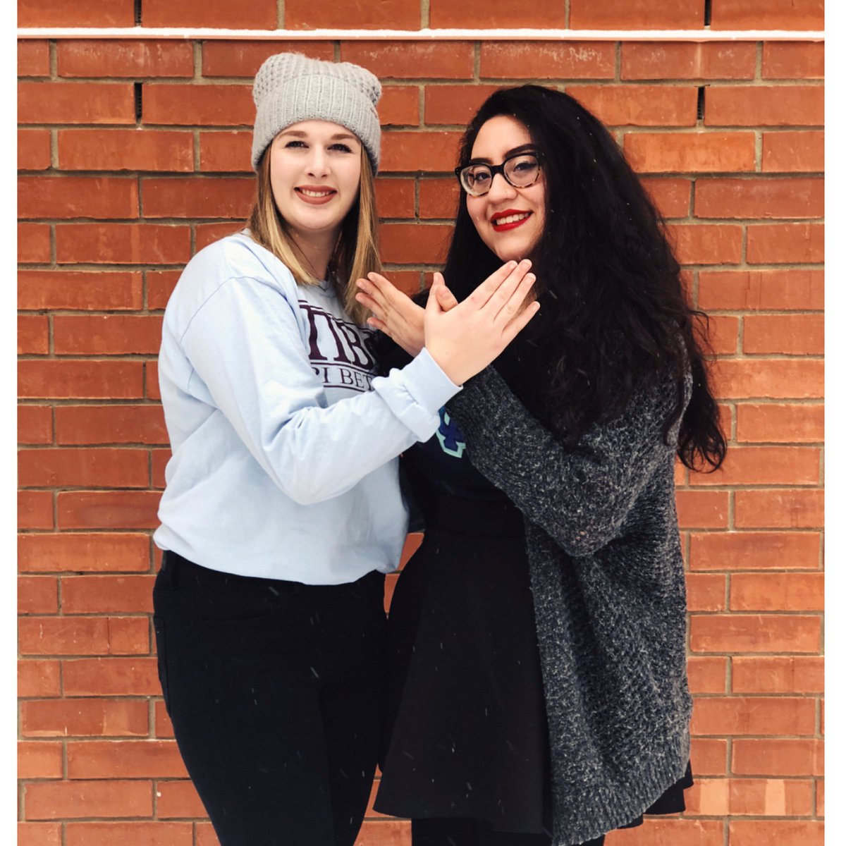 Throw what you know 👐🏻 #indulgeinsisterhood #ualbertasororities #ua_pibetaphi #pibetaphi