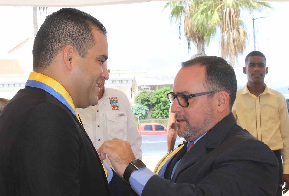 Cmunicipalpc's tweet photo. El Concejo Municipal Socialista Local, bajo la presidencia del Concejal, Remigio Hermoso, conmemoró a través de una Sesión Especial los 207 años del otorgamiento del título de Ciudad a Puerto Cabello https://t.co/68puSgvN7g